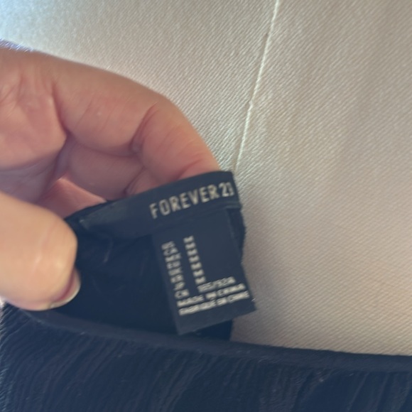 M- Forever 21 off the shoulder dress w/thin straps - Picture 5 of 5